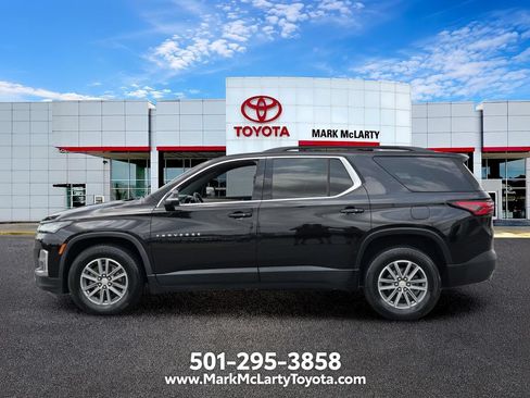 Used 2022 Chevrolet Traverse LT AWD/4WD image 2