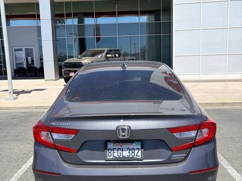 Used 2018 Honda Accord Touring image 5