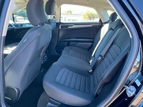 Used 2019 Ford Fusion SE image 22