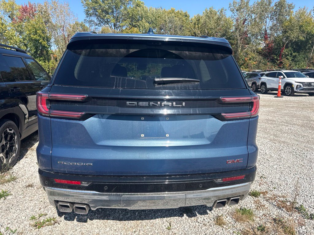 Used 2024 GMC Acadia Denali w/ Super Cruise Package FWD image 3
