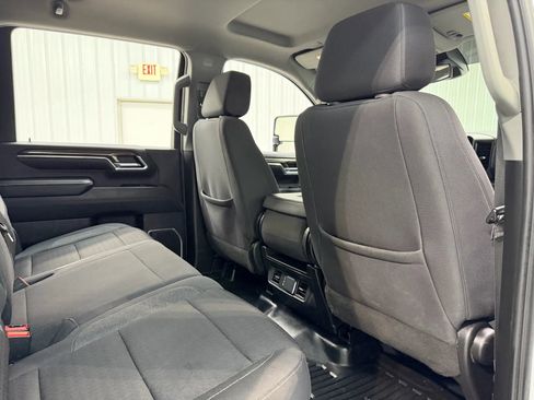 Used 2024 Chevrolet Silverado 2500 LT w/ Convenience Package image 18
