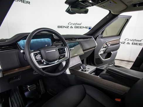 Used 2025 Land Rover Range Rover SE AWD/4WD image 20