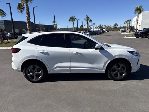 Used 2023 Ford Escape ST-Line Select image 2