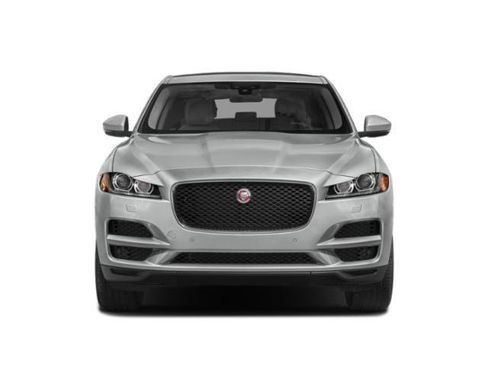 Used 2018 Jaguar F-PACE Premium image 4