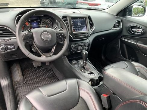 Used 2022 Jeep Cherokee Trailhawk AWD/4WD image 17