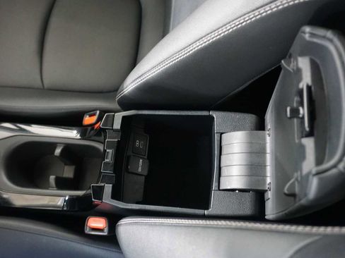 Used 2023 Toyota Corolla Cross XLE image 21