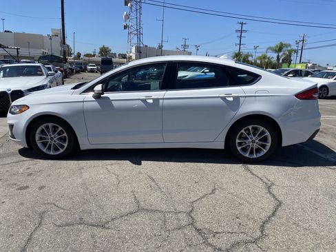 Used 2020 Ford Fusion SE FWD image 9