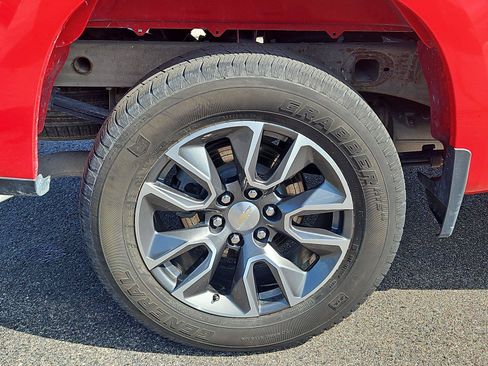 Used 2023 Chevrolet Silverado 1500 LT AWD/4WD image 6