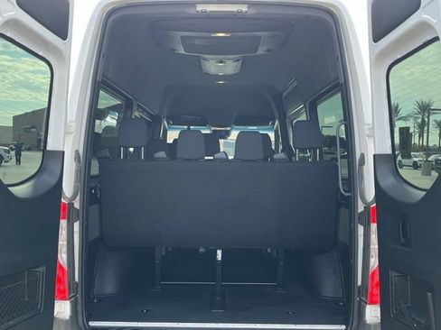Used 2024 Mercedes-Benz Sprinter 2500 image 26