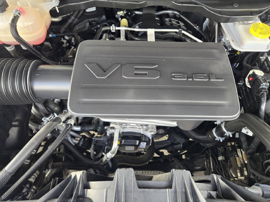 Used 2025 RAM 1500 Big Horn AWD/4WD image 33