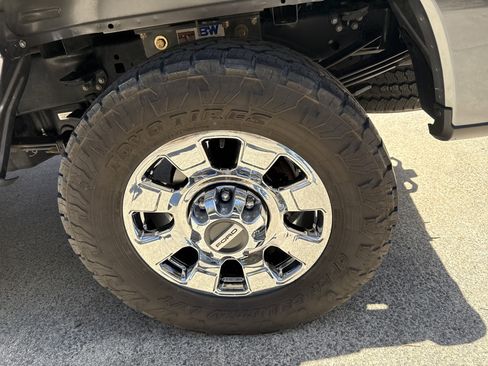 Used 2024 Ford F250 Lariat w/ Chrome Package image 18