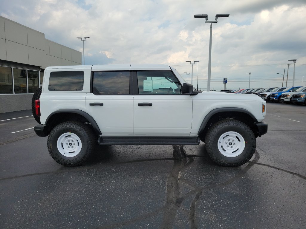 New 2026 Ford Bronco Heritage Edition AWD/4WD image 3