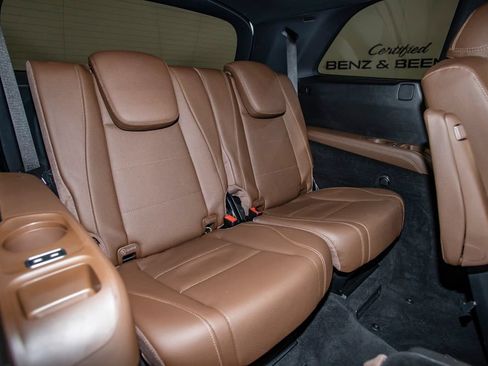 Used 2024 Mercedes-Benz GLS 450 4MATIC image 17