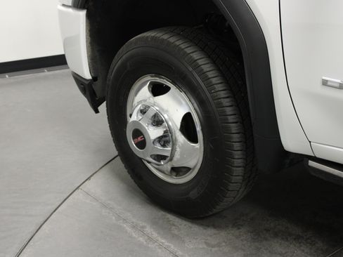 Used 2023 GMC Sierra 3500 Denali w/ Denali Ultimate Package AWD/4WD image 10