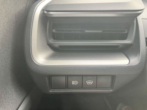 Used 2024 Toyota Prius LE FWD image 25