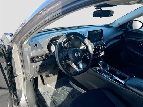 Used 2023 Nissan Sentra SV image 9