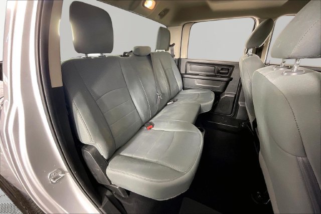 Used 2018 RAM 1500 Express w/ Express Value Package RWD image 23