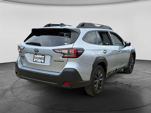 Used 2025 Subaru Outback Onyx Edition AWD/4WD image 10