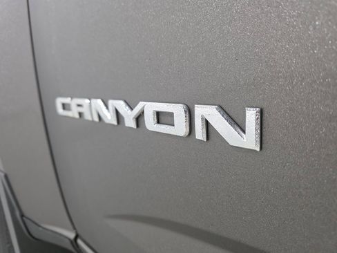 Used 2019 GMC Canyon SLE image 33