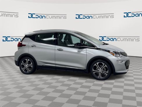 Used 2021 Chevrolet Bolt Premier w/ Infotainment Package image 9