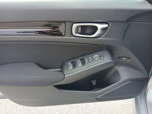 Certified 2025 Honda Civic Sport image 7