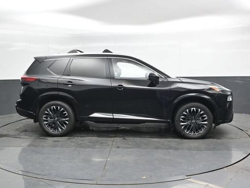Used 2026 Nissan Rogue Platinum w/ Platinum Premium Package AWD/4WD image 4