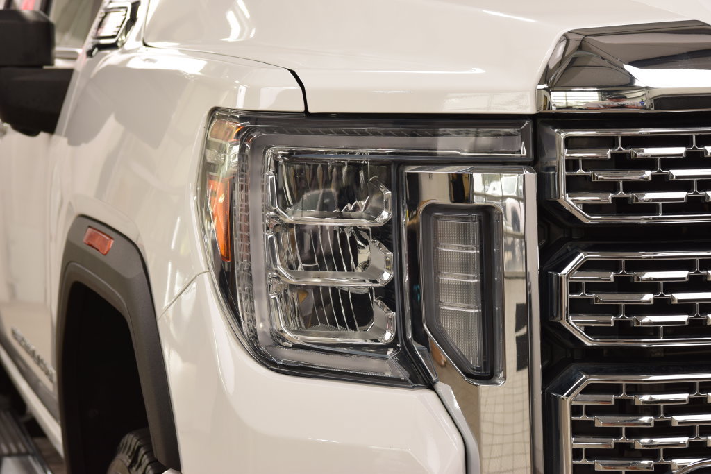 Used 2023 GMC Sierra 3500 Denali AWD/4WD image 10