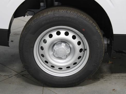 New 2025 Ford Maverick XL image 13