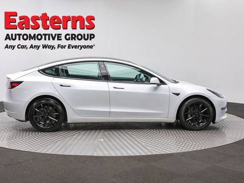 Used 2022 Tesla Model 3 Long Range AWD/4WD image 4