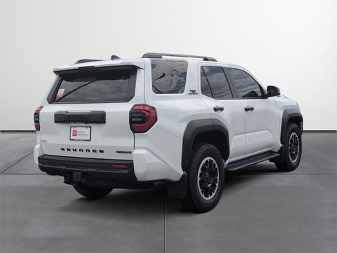 Certified 2025 Toyota 4Runner TRD Off-Road AWD/4WD image 5