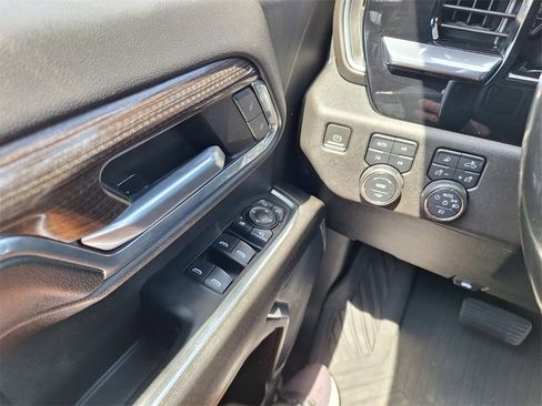 Used 2024 Chevrolet Silverado 2500 LT image 16