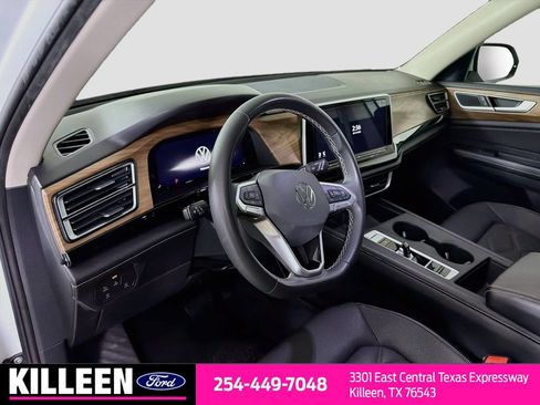 Used 2024 Volkswagen Atlas SE FWD image 10