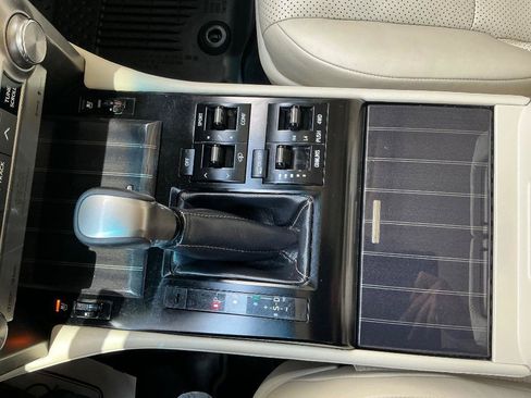 Used 2020 Lexus GX 460 Luxury w/ Off Road Package AWD/4WD image 21