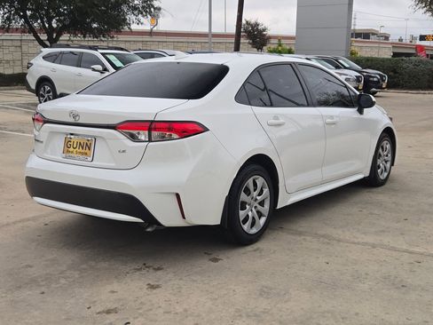 Used 2021 Toyota Corolla LE image 8