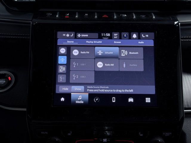 Used 2025 Jeep Grand Cherokee Altitude AWD/4WD image 31