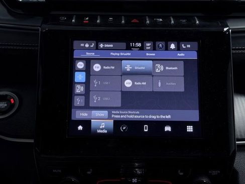 Used 2025 Jeep Grand Cherokee Altitude AWD/4WD image 31