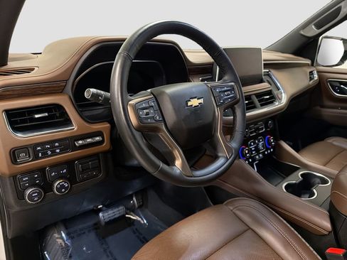 Used 2023 Chevrolet Suburban High Country AWD/4WD image 12