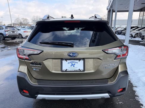 Certified 2023 Subaru Outback Touring XT image 4