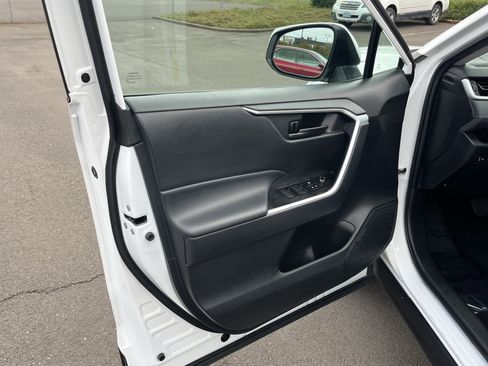 Used 2024 Toyota RAV4 LE image 21