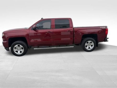Used 2017 Chevrolet Silverado 1500 LT w/ LT Convenience Package image 7