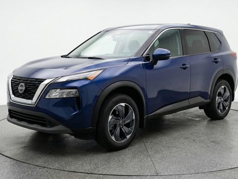 Used 2025 Nissan Rogue SV FWD image 3