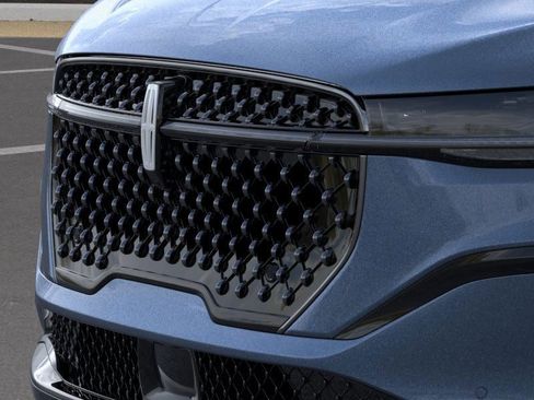 New 2026 Lincoln Nautilus Reserve w/ Jet Appearance Package image 17