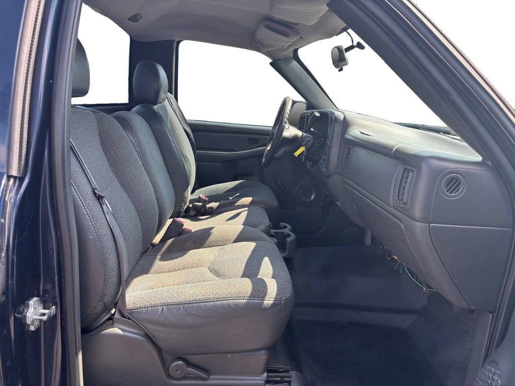 Used 2007 Chevrolet Silverado 1500 W/T RWD image 22