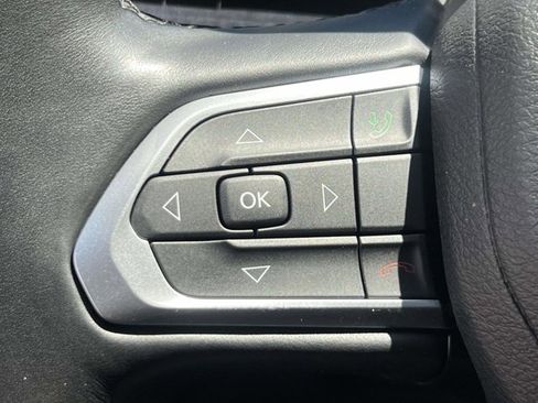 Certified 2022 Jeep Compass Latitude w/ Sun and Sound Group AWD/4WD image 22