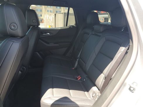 New 2026 Chevrolet Equinox LT w/ Convenience Package II FWD image 14