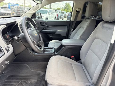 Used 2019 Chevrolet Colorado W/T w/ WT Convenience Package RWD image 11