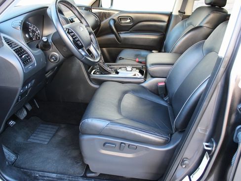 Used 2024 INFINITI QX80 Luxe image 17