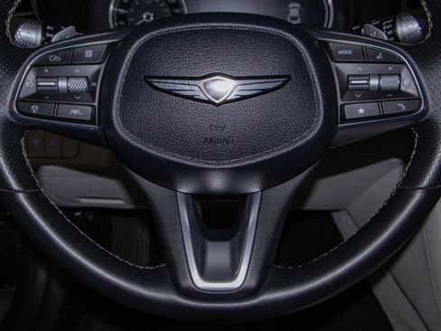 Used 2024 Genesis G70 2.5T RWD image 12