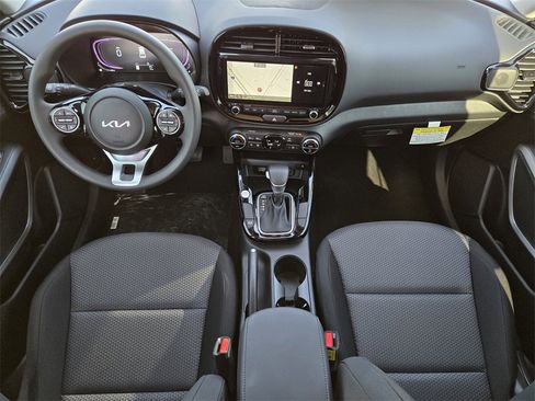 New 2025 Kia Soul S image 18