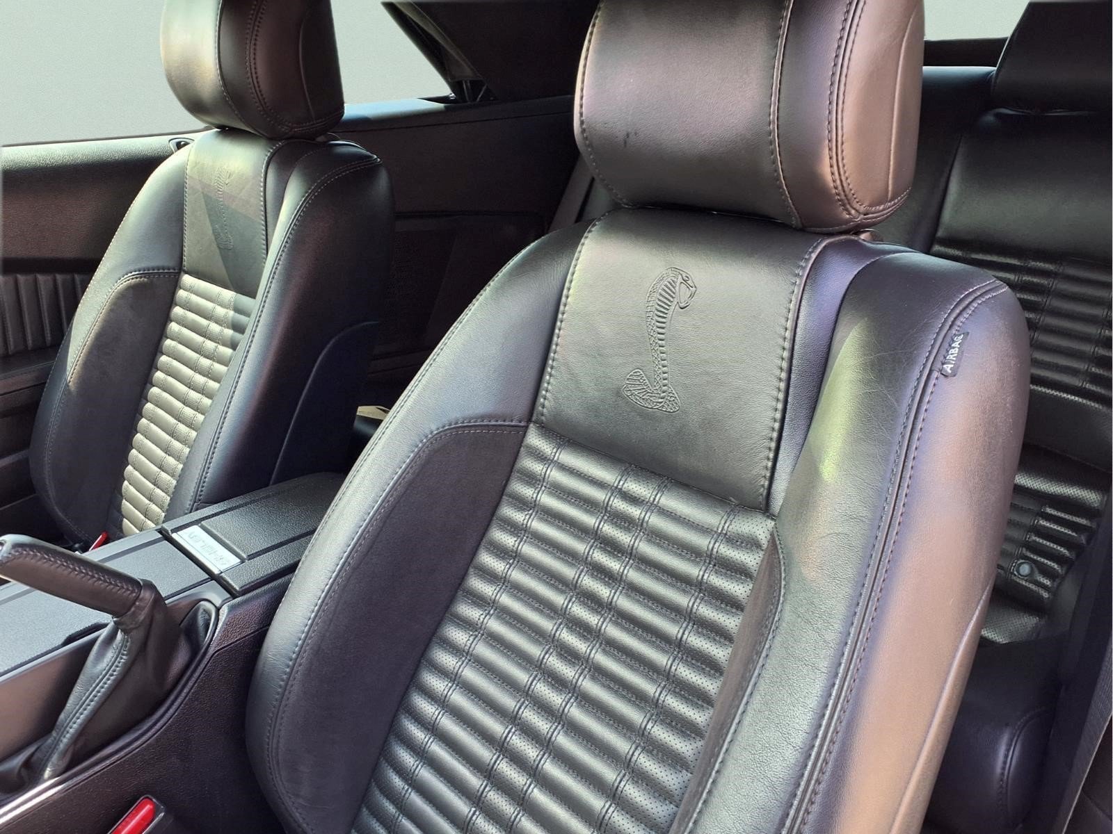 Used 2013 Ford Mustang Shelby GT500 w/ Electronics Pkg RWD image 13
